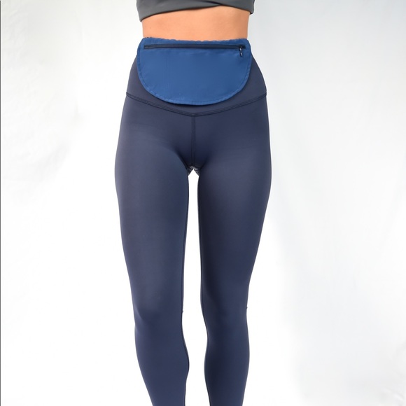 Joey Pouch Leggings by La Betri - Picture 4 of 9